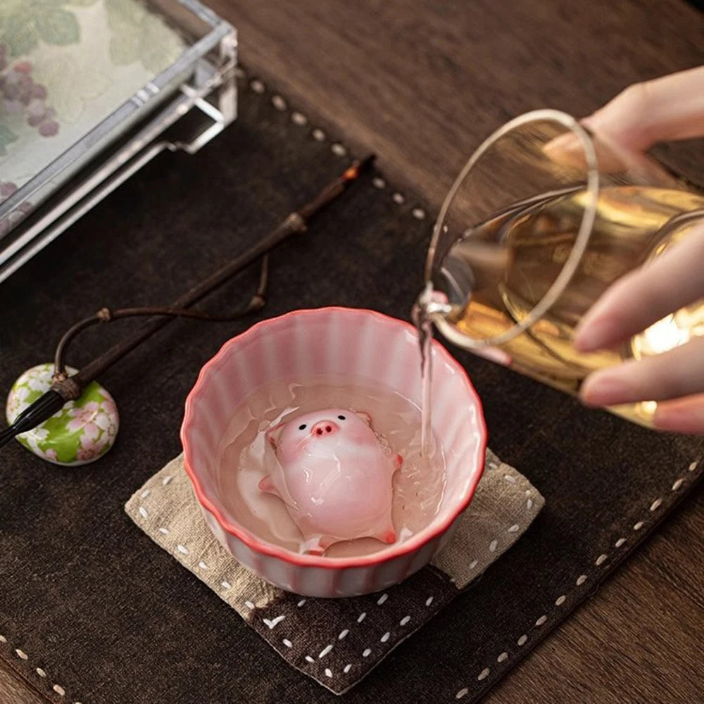 Cute Bubble-Spitting Pig Tea Pet - Ceramic Novelty Porcelain Incense Cup, Unique Tea Lover Gift