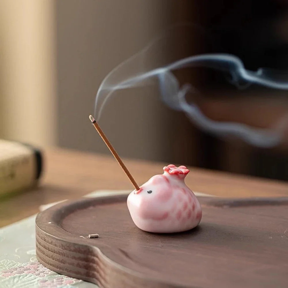 Cute Bubble-Spitting Pig Tea Pet - Ceramic Novelty Porcelain Incense Cup, Unique Tea Lover Gift